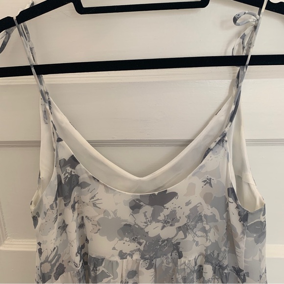 Park & Fifth flowy grey floral dress with shoulder ties, size M - Picture 3 of 7